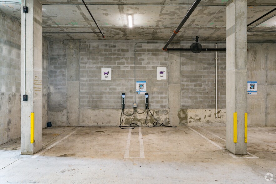 More Photos Of 2100 SW 8th St, Miami Apartments For Lease