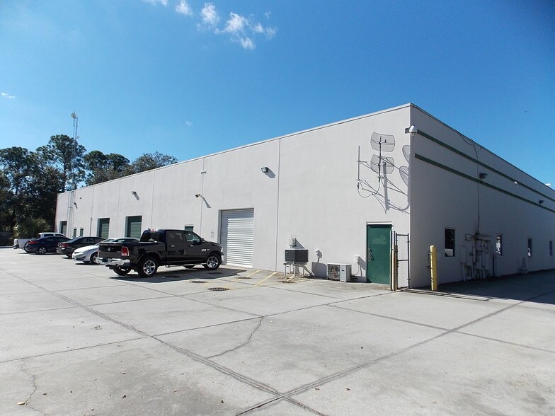 More Photos Of 445 West Dr, West Melbourne Warehouse For Sale