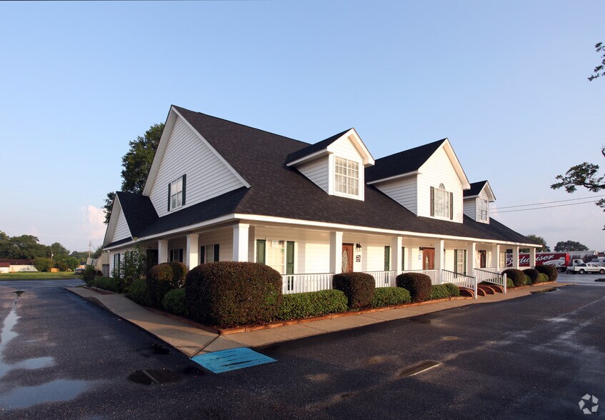 More Photos Of 22193 Highway 59 S, Robertsdale Office For Lease