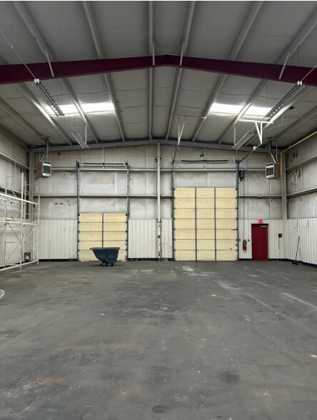 More Photos Of 130 Hunter Ct, Bowling Green Industrial For Lease