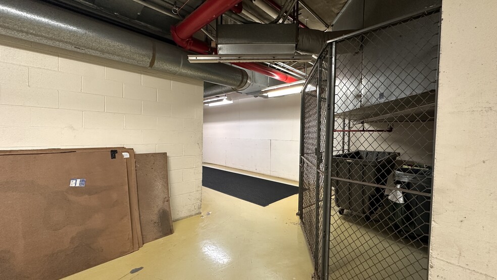 More Photos Of 1751 Lake Cook Rd, Deerfield Office For Lease