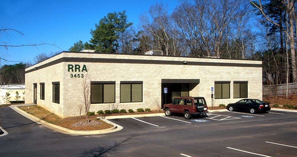 More Photos Of 3469 Buffington Ctr, Atlanta Warehouse For Lease