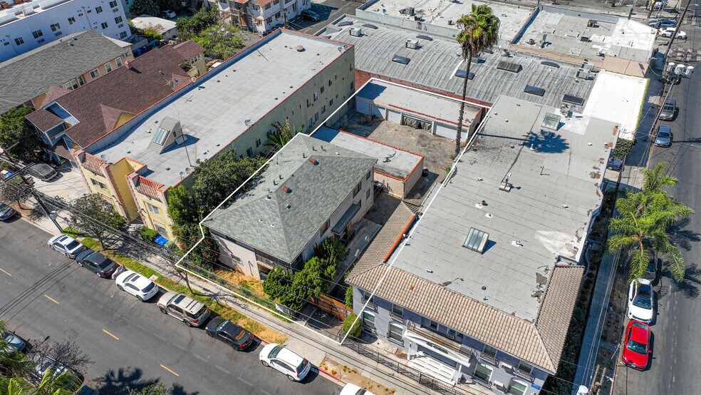 More Photos Of 2811 San Marino St, Los Angeles Land For Sale