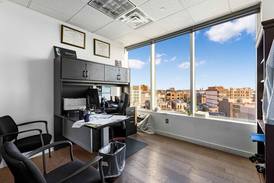 More Photos Of 31-19 Newtown Ave, Astoria Medical For Lease