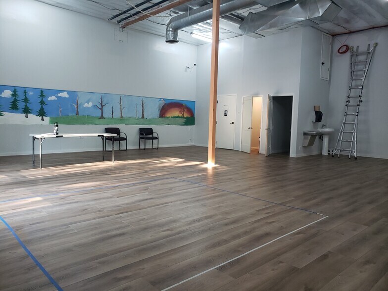 More Photos Of 10458-10494 S Redwood Rd, South Jordan Storefront For Lease