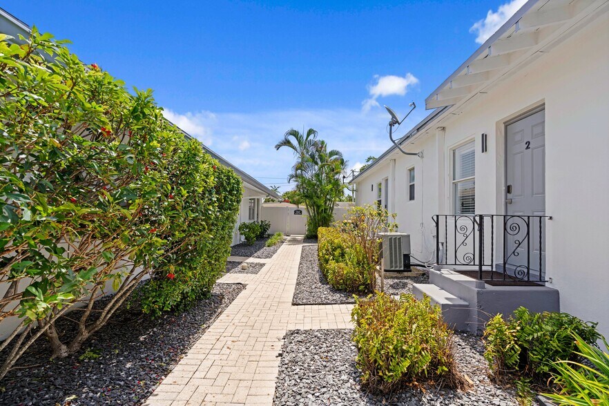 More Photos Of 1301 NE 16th Ter, Fort Lauderdale Apartments For Sale