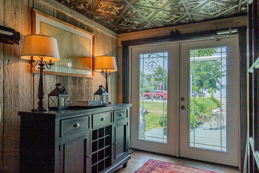 More Photos Of 157 Main St, Belgrade Hotel For Sale