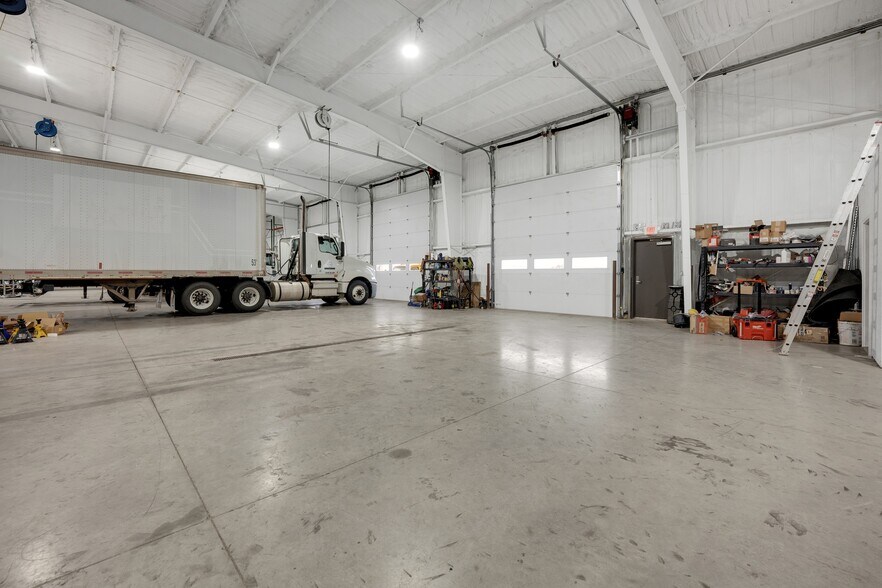 More Photos Of 22800 Highway H, Sedalia Manufacturing For Sale