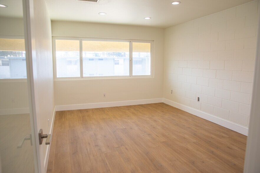 More Photos Of 540 N El Camino Real, San Clemente General Retail For Sale