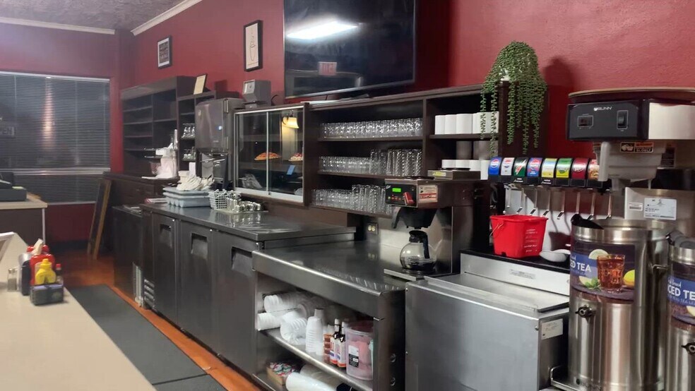 Primary Photo Of 145 S Main St, Saint Clair Storefront For Sale