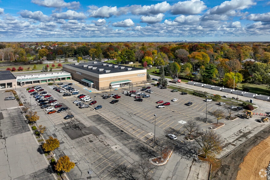 More Photos Of 14500 Racho Rd, Taylor Department Store For Sale