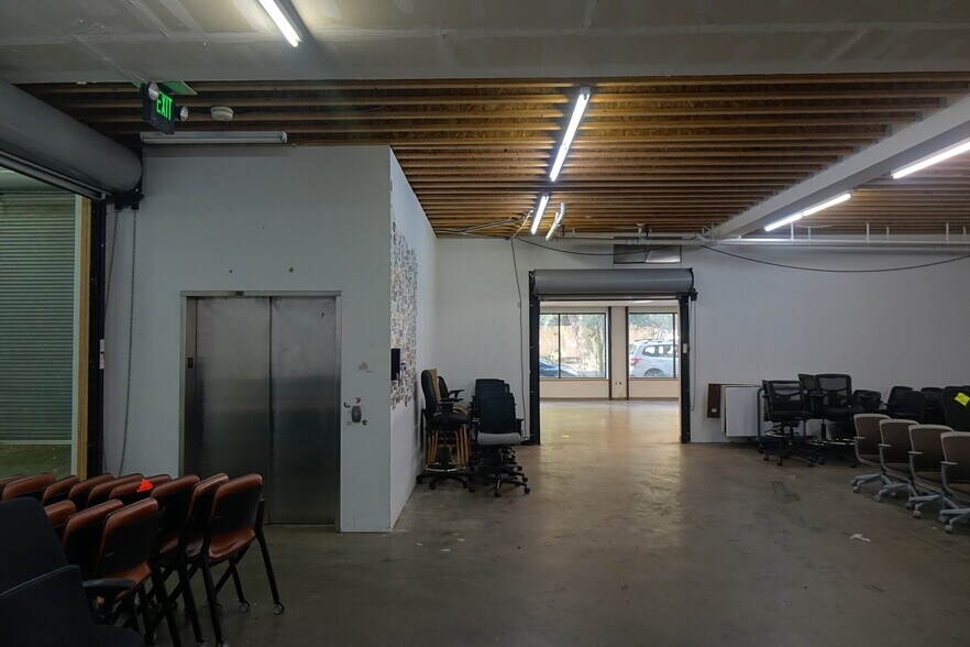 More Photos Of 1224 SE Oak St, Portland Warehouse For Sale