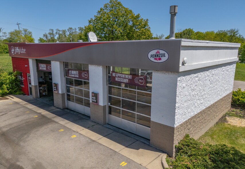More Photos Of 445 S Mclean Blvd, Elgin General Retail For Sale