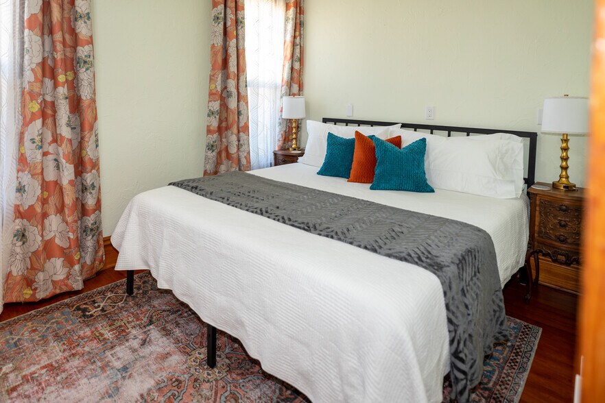More Photos Of 33 Old Mission Ave, Saint Augustine Specialty For Sale