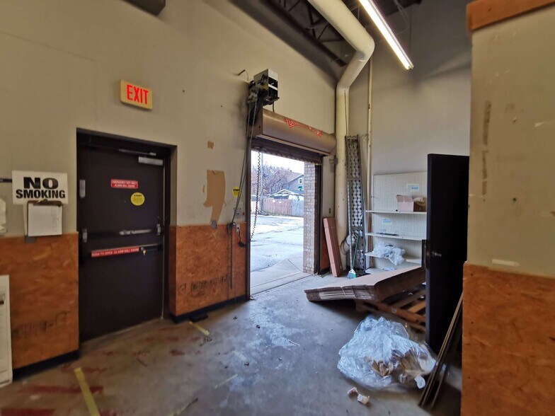More Photos Of 1709 Liberty St, Erie Drugstore For Lease