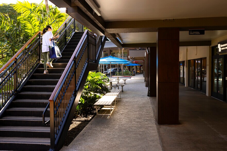 More Photos Of 2855 E Manoa Rd, Honolulu Unknown For Lease