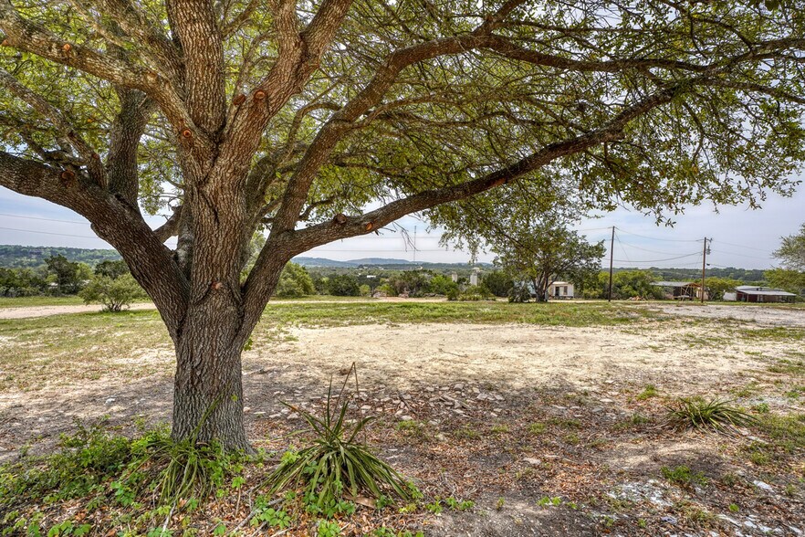 More Photos Of 8662 US 281 hwy, Blanco Land For Sale
