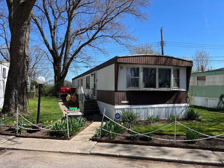 More Photos Of 3019 Nebraska Ave, Toledo Manufactured Housing Mobile Home Park For Sale
