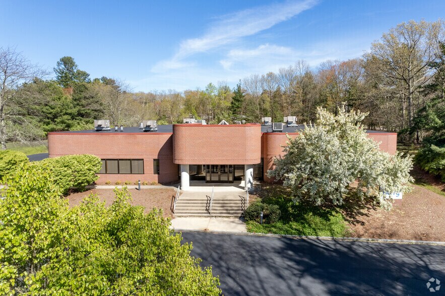 More Photos Of 25 Forge Pky, Franklin Research And Development For Lease