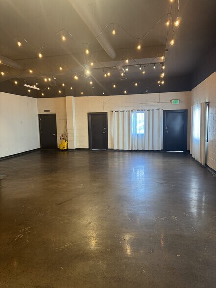More Photos Of 425 Gentry Way, Reno Office For Lease