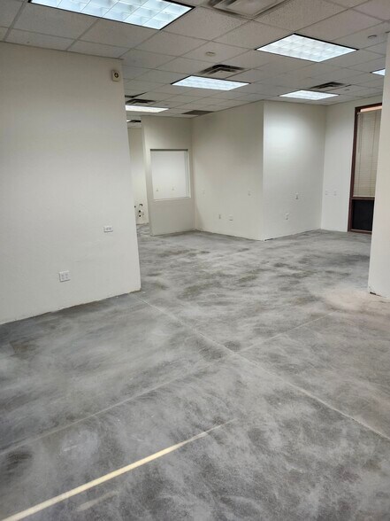 More Photos Of 1830 S Alma School Rd, Mesa Office For Sale