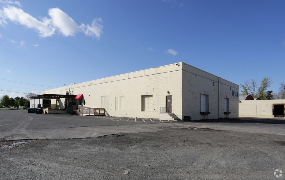 More Photos Of 132 Railroad Ave, Albany Light Distribution For Lease