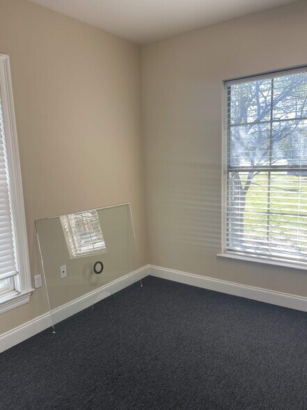 More Photos Of 2798 O'Neal Ln, Baton Rouge Office For Lease