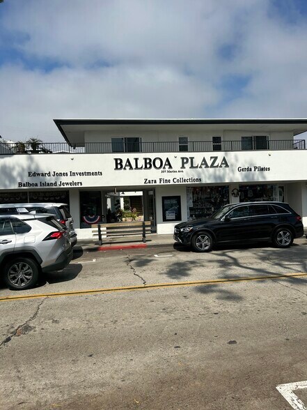 Primary Photo Of 307-309 Marine Ave, Newport Beach Storefront For Lease