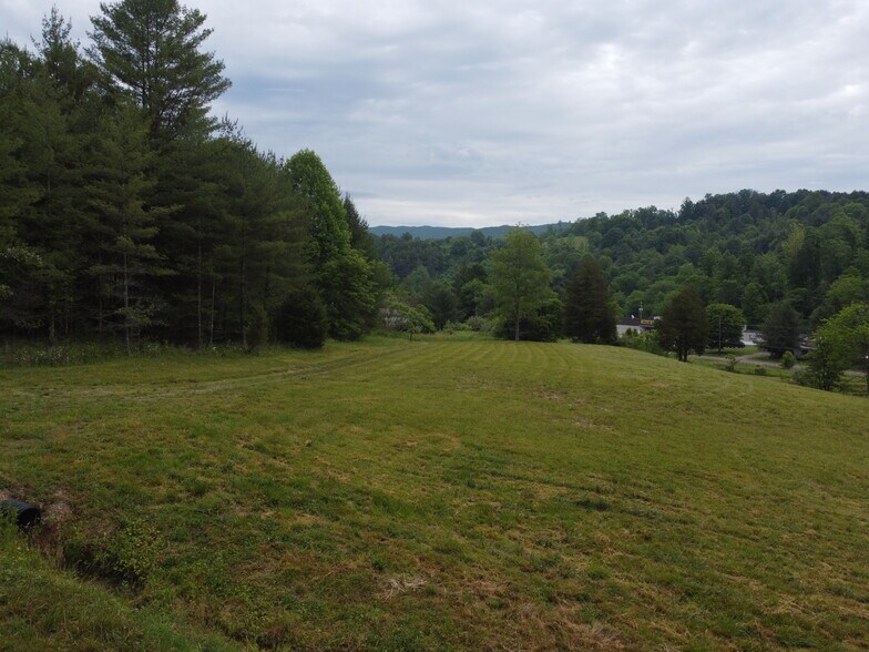 More Photos Of 6421 Highway 91 N, Laurel Bloomery Warehouse For Lease