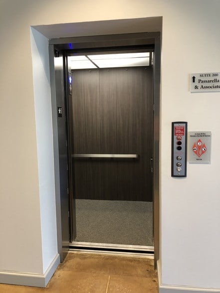 More Photos Of 363 Wando Place Dr, Mount Pleasant Loft Creative Space For Lease