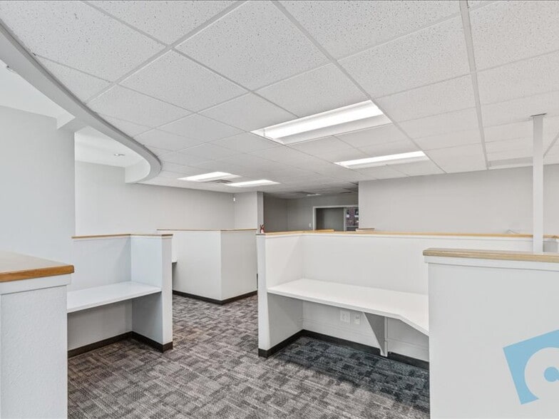 More Photos Of 7291 Glenview Dr, North Richland Hills Office For Sale