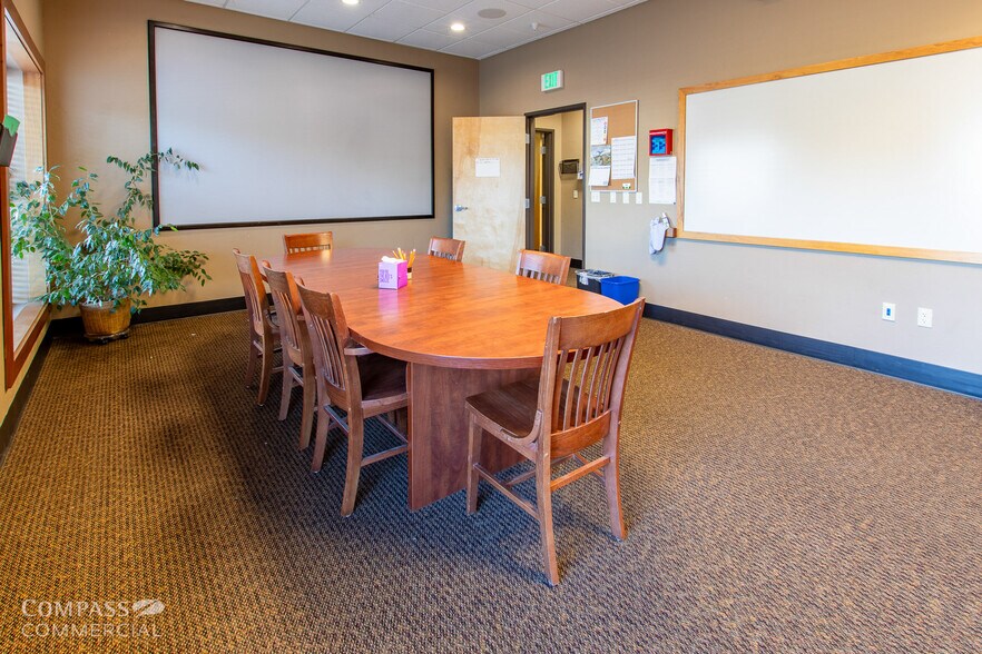 More Photos Of 20730 Brinson Blvd, Bend Industrial For Lease