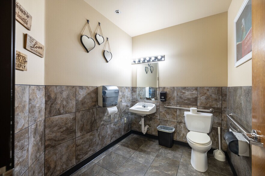 More Photos Of 8203 Sierra College Blvd, Roseville Office For Sale
