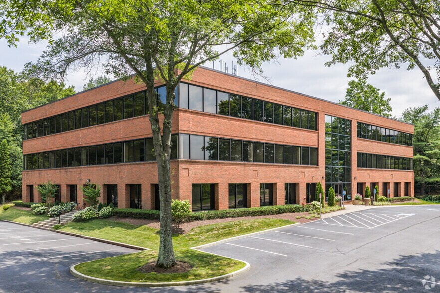 Primary Photo Of 55 Corporate Dr, Trumbull Office For Lease