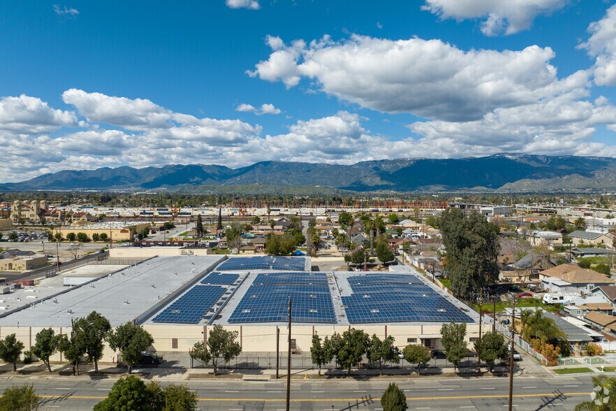 More Photos Of 1050 W Rialto Ave, San Bernardino Warehouse For Lease