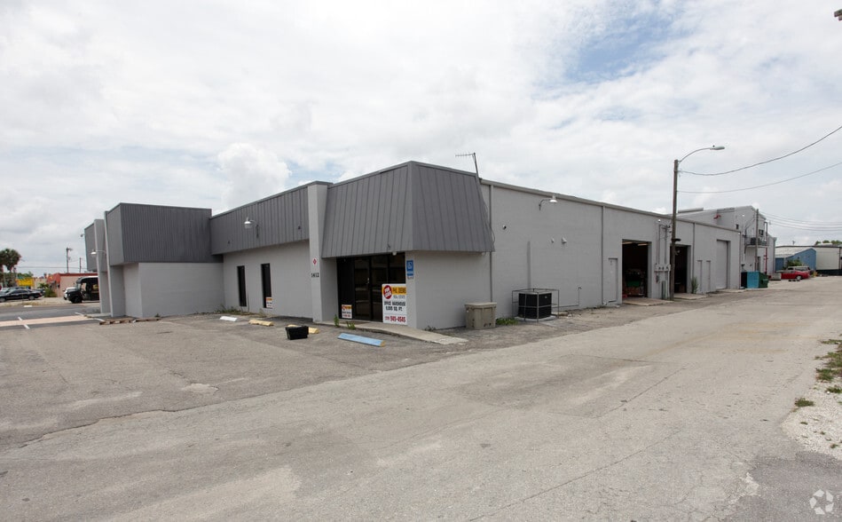 Primary Photo Of 1412-1414 Viscaya Pky, Cape Coral Warehouse For Lease