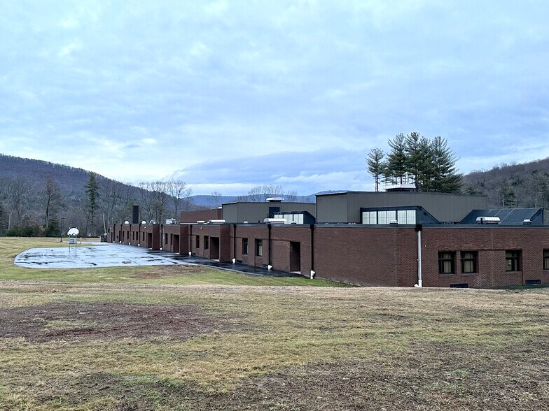 More Photos Of 2055 Pa-29, Monroe Township Schools For Sale
