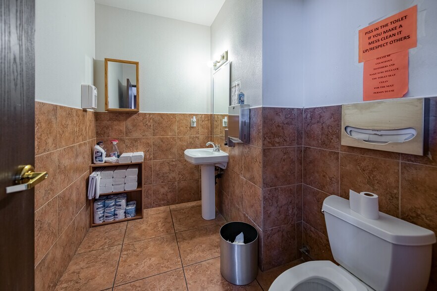 More Photos Of 3365 Pepper Ln, Las Vegas Research And Development For Sale