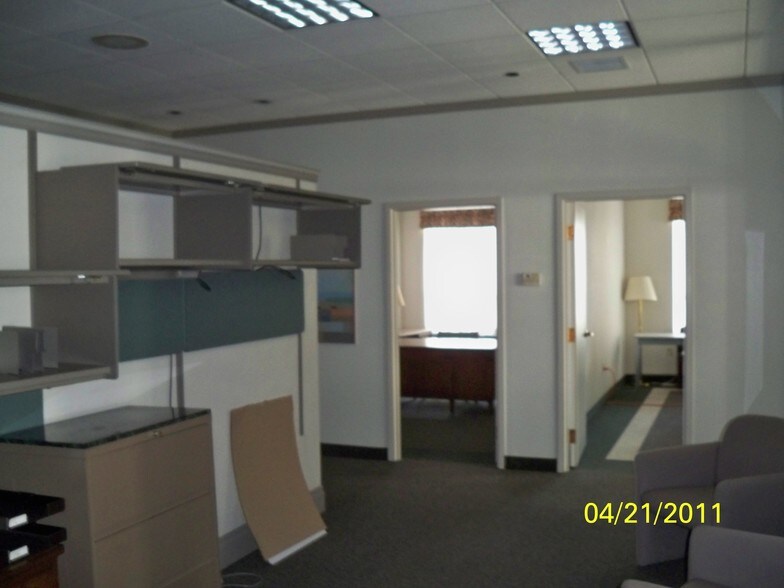More Photos Of 801 State St, Erie Bank For Lease