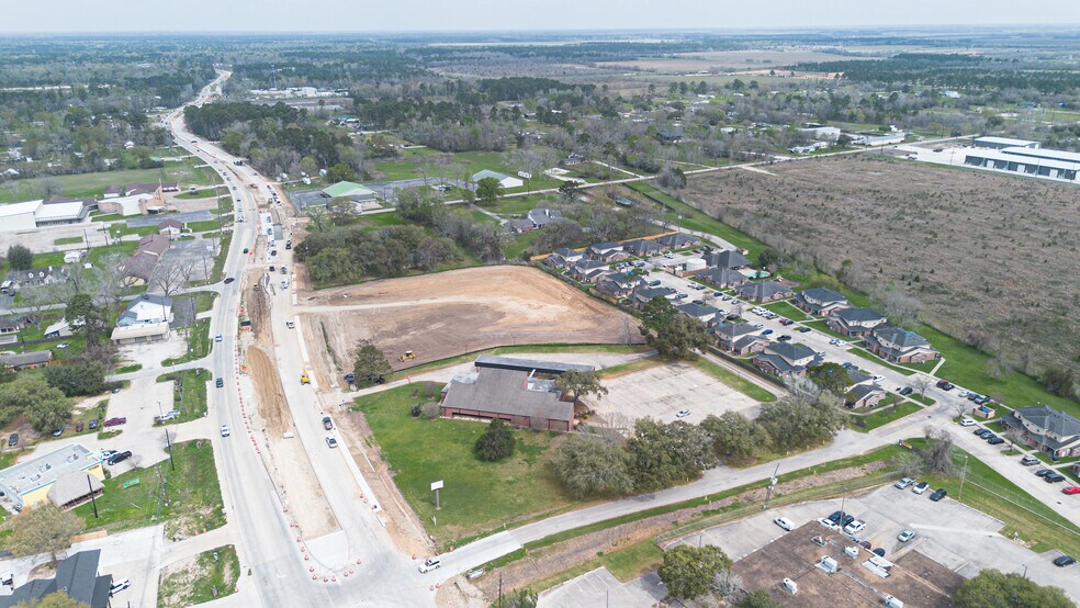 More Photos Of 25100 FM 2100 Rd, Huffman Bank For Lease