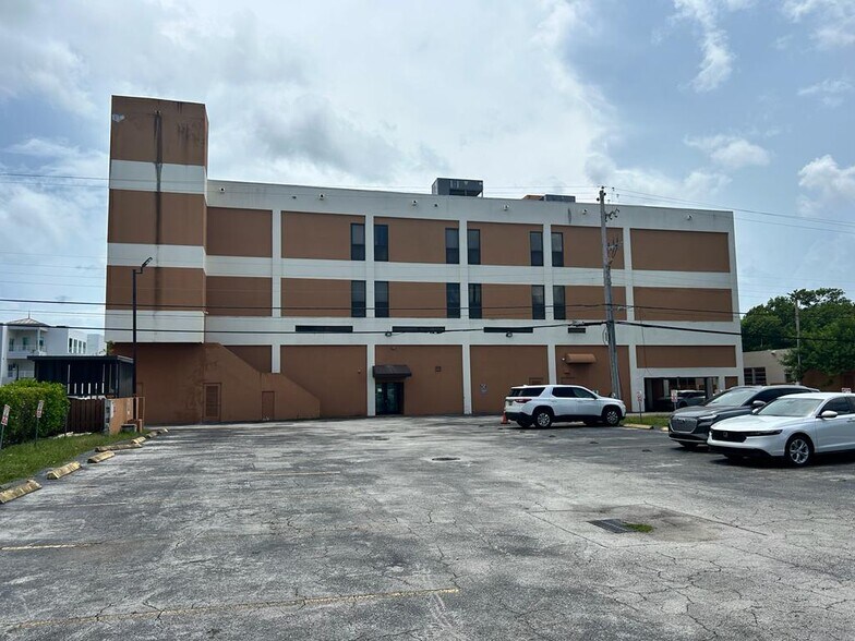 More Photos Of 1801 Coral Way, Miami Medical For Lease