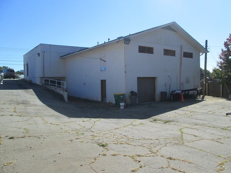 More Photos Of 3814 Stewart Rd, Doraville Storefront Retail Office For Sale