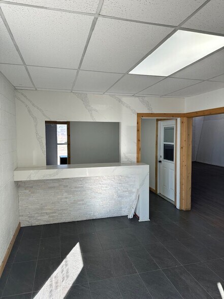 More Photos Of 140 Garden of the Gods Rd, Colorado Springs Flex For Sale