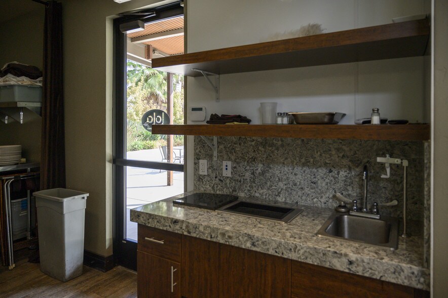 More Photos Of 19920 1st St, Hilmar Restaurant For Lease