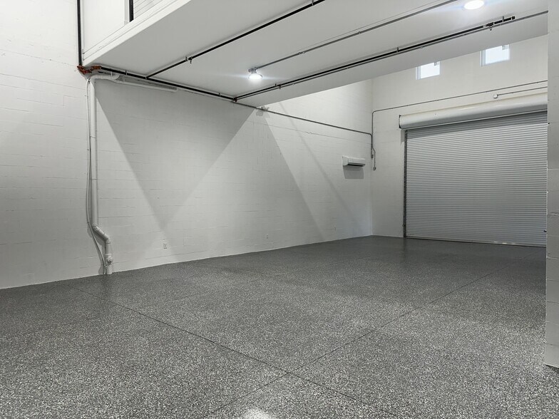 More Photos Of 15547 Global Pkwy., Fort Myers Self Storage For Sale