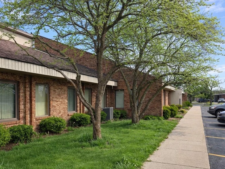 More Photos Of 8915 Broadway, Merrillville Medical For Lease