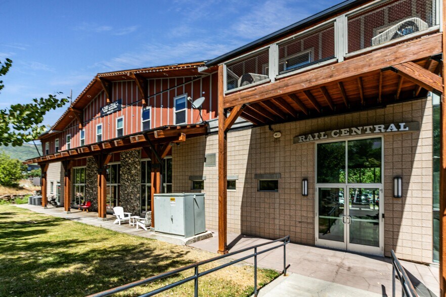 More Photos Of 1790 Bonanza Dr, Park City Office For Sale