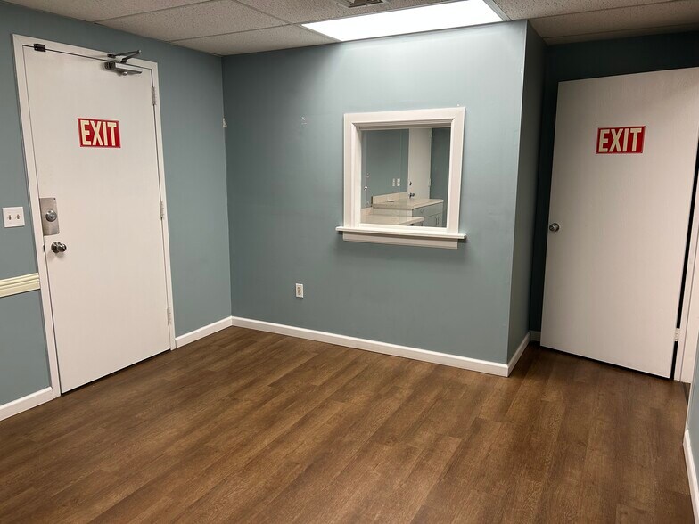More Photos Of 27 Hospital Ave, Danbury Medical For Lease