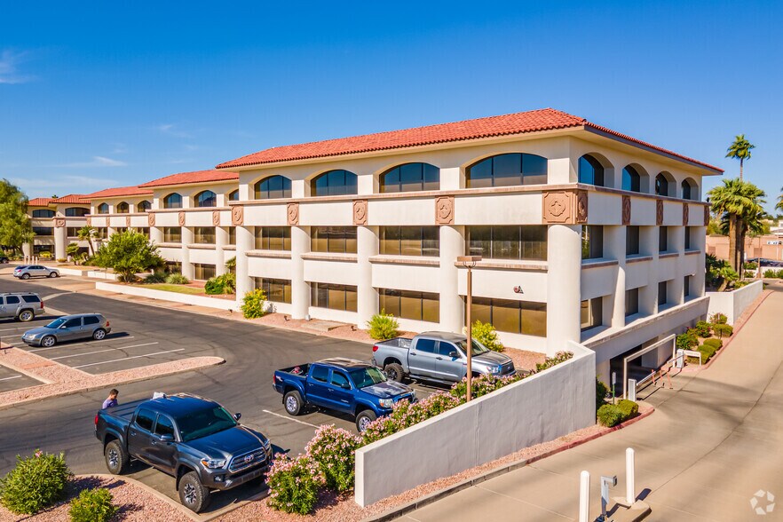 More Photos Of 8777 E Via de Ventura, Scottsdale Office For Lease