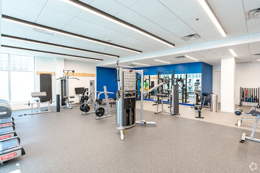 More Photos Of 8041 Arco Corporate Dr, Raleigh Office For Lease